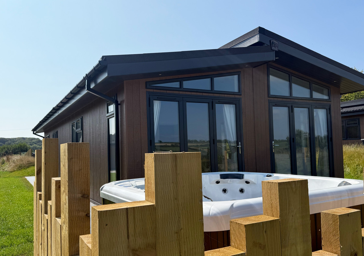 Stately Albion Dartmouth Lodge