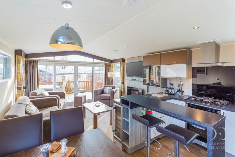 garden lodge for sale